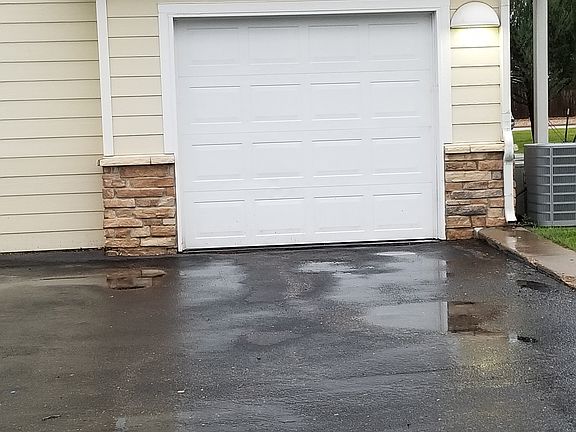 4th image of 3734 Caroline Ave