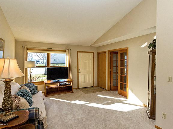 2nd image of 2105 Valleyhigh Dr NW