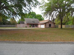 808 Warren Rd, Lutz, FL 33548