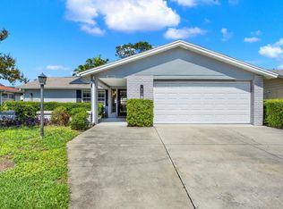 10898 119th St, Seminole, FL 33778