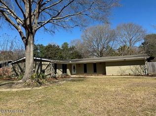 100 Crimson Ln, Brandon, MS 39042