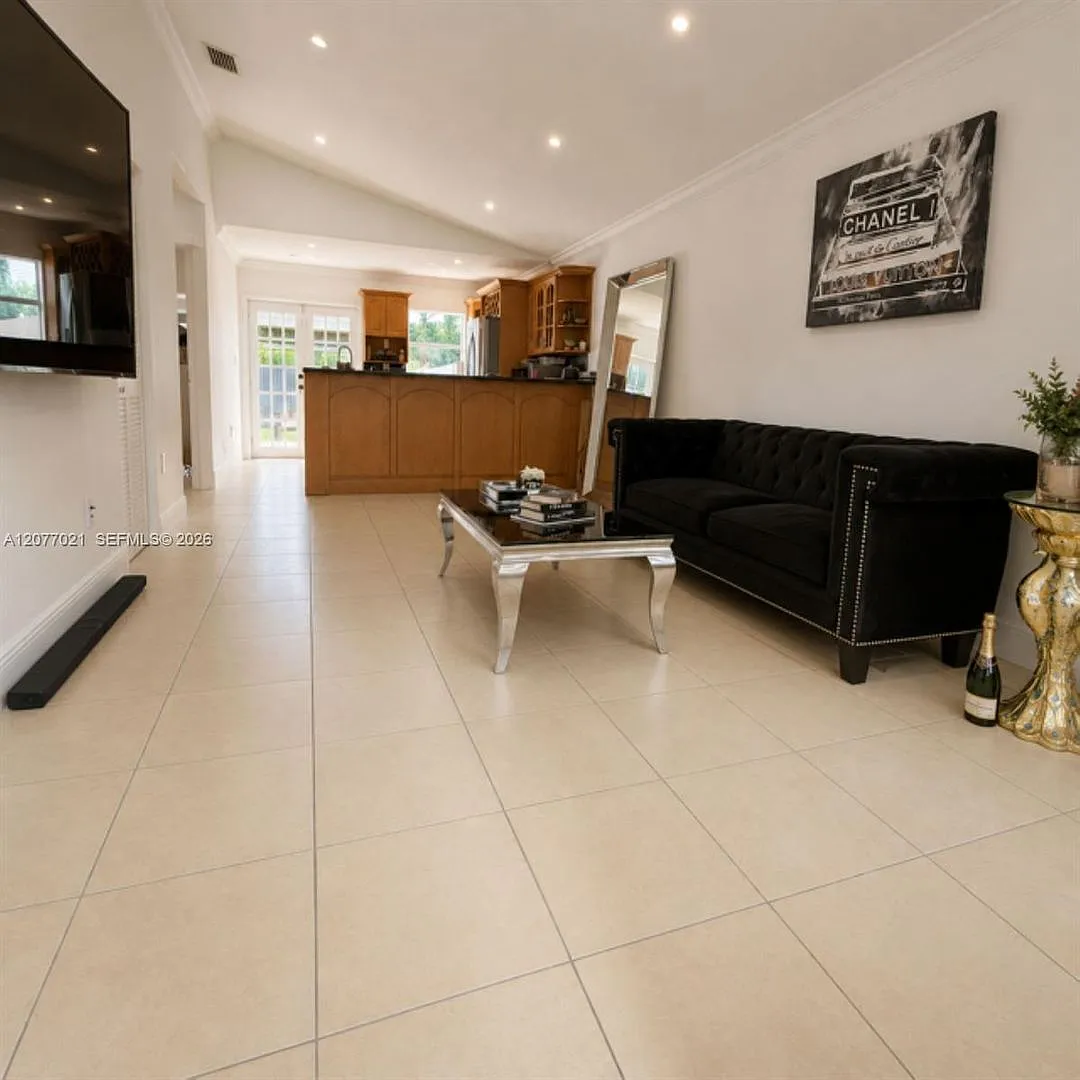7821 NW 194th Street 7821, Hialeah, FL 33015 - 6351 — Photo 2