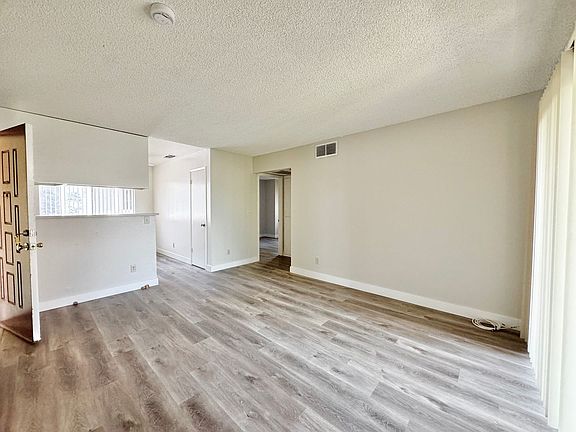 3rd image of 1721 W St APT 6