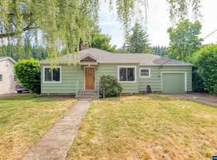 1023 S Water St, Silverton, OR 97381