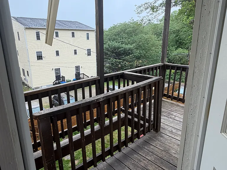 618 S Laurel St #B — Photo 7