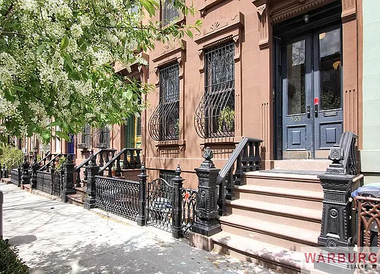 Rented by Warburg | media 17