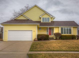 5401 Boulder Dr, West Des Moines, IA 50266