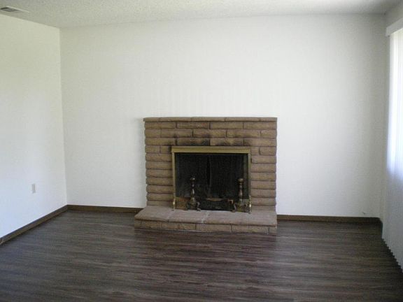 3rd image of 597 Montebello Pl