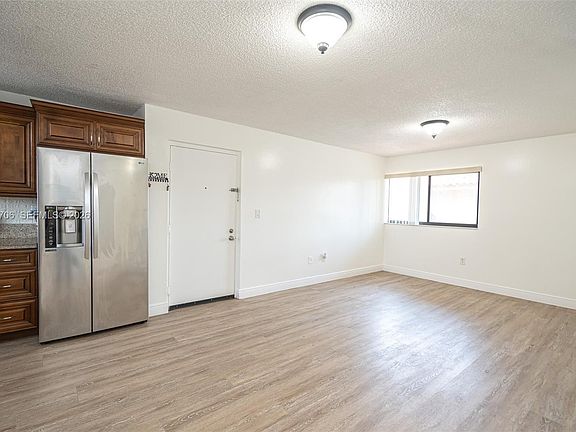 5th image of 2740 W 62nd Pl APT 201