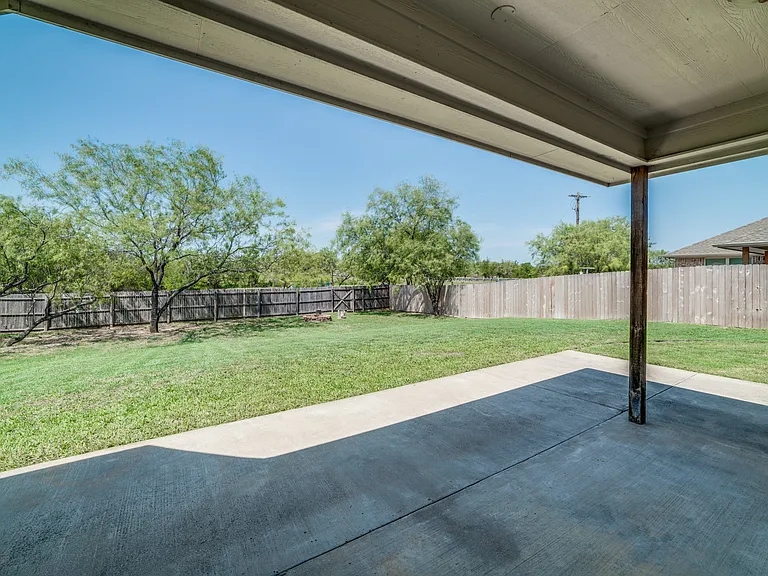 108 Chambers Creek Cir — Photo 5