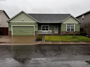 947 67th Pl, Springfield, OR 97478