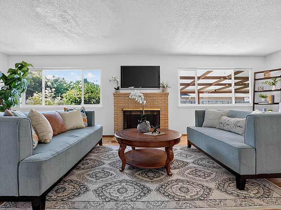 4th image of 710 Villanova Dr