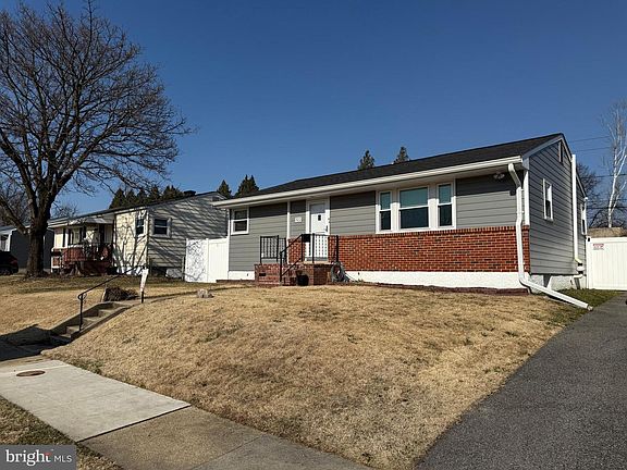 4th image of 322 Cheddington Rd