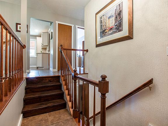5th image of 5127 Country Hills Dr