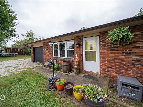4th image of 3603 E Gore St