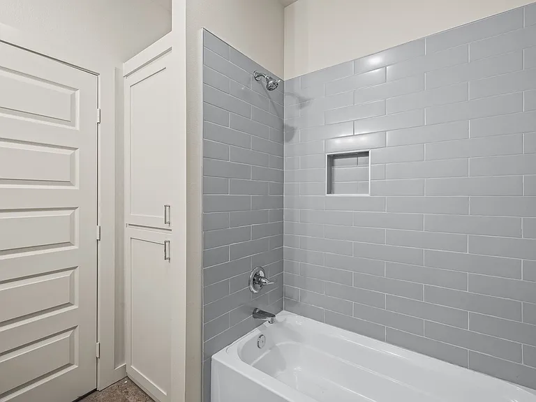 1111 N 7th St — Photo 20