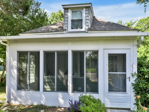 633 1st Ave, Point Pleasant Beach, NJ 08742