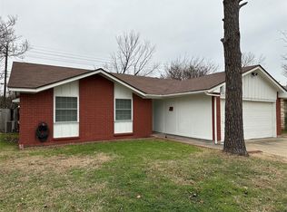 636 Dewberry Dr, Lewisville, TX 75067