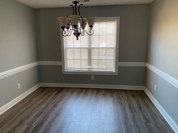 3rd image of 6054 May Blvd