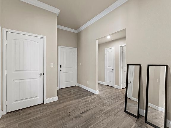 4th image of 9018 Ratliff Ridge Ave
