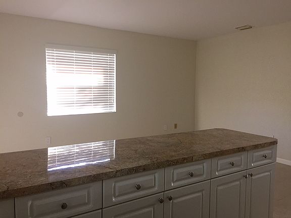 4th image of 9751 Wayne Ave APT 10
