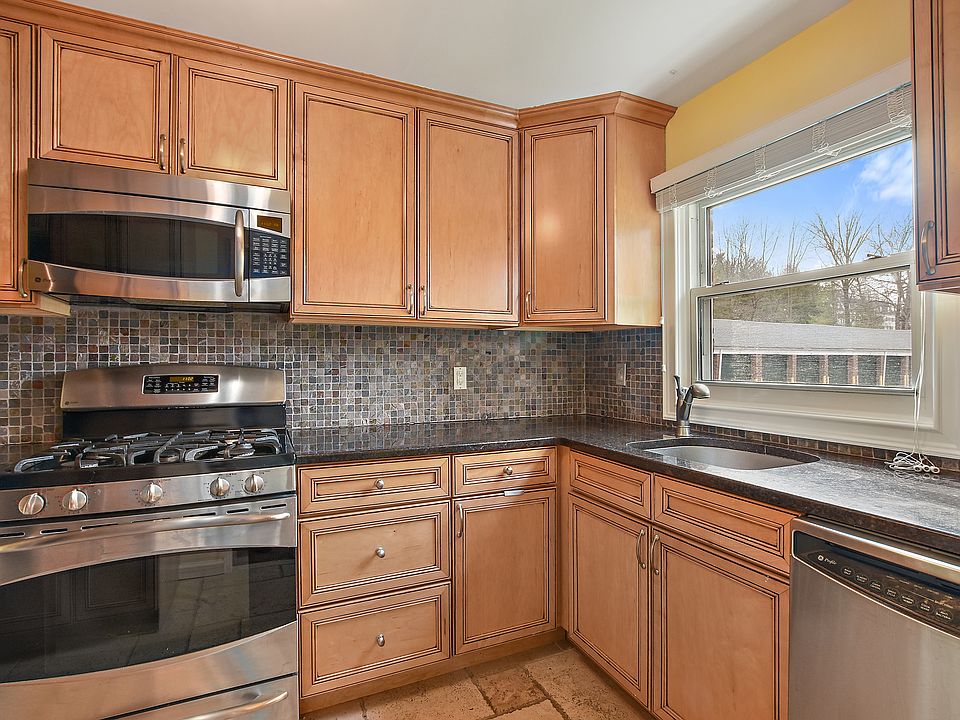 1st image of 120 N Broadway APT 20A