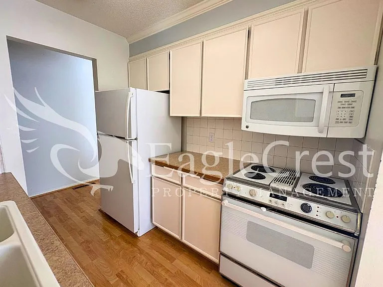 364 Catherine St #M1 — Photo 25