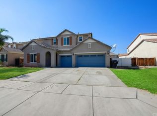 326 Peregrine Ln, San Jacinto, CA 92582