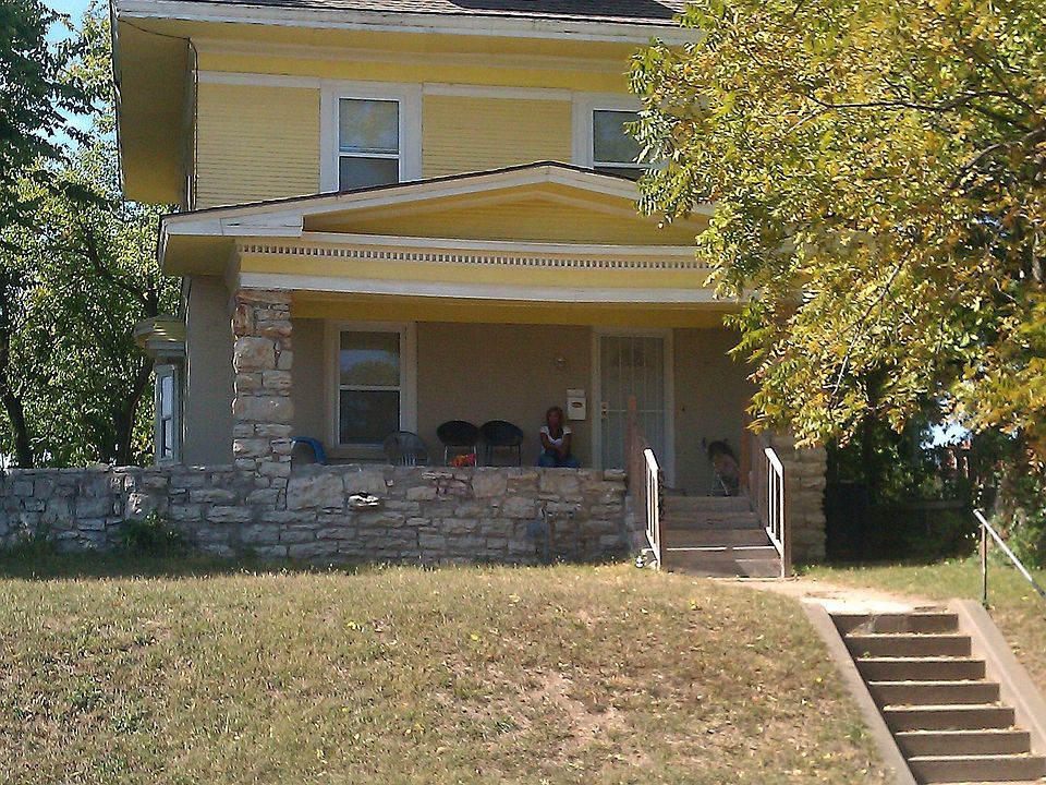 1st image of 3242 Garfield Ave