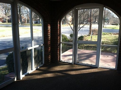 2nd image of 2402 Richardson Dr