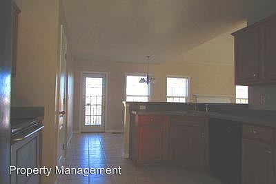 4th image of 8115 Vincent Mill Dr