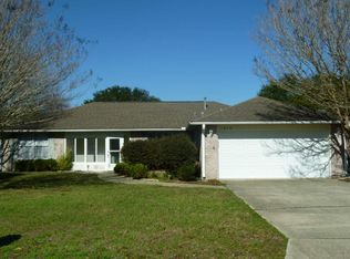 1072 Oak View Dr, Pensacola, FL 32506