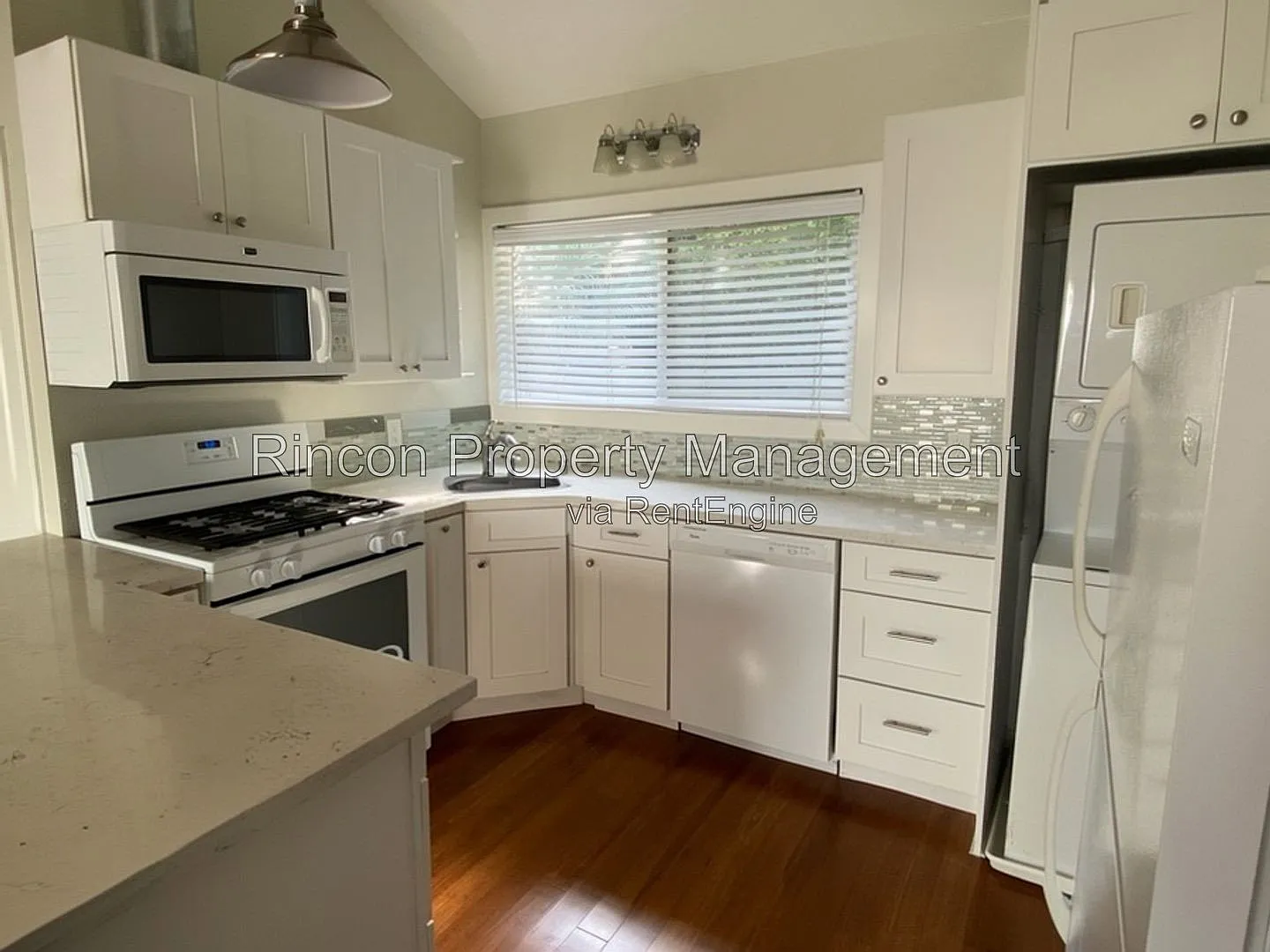 Studio, 1.0 bath, 367 sqft, $1,995 — Photo 4