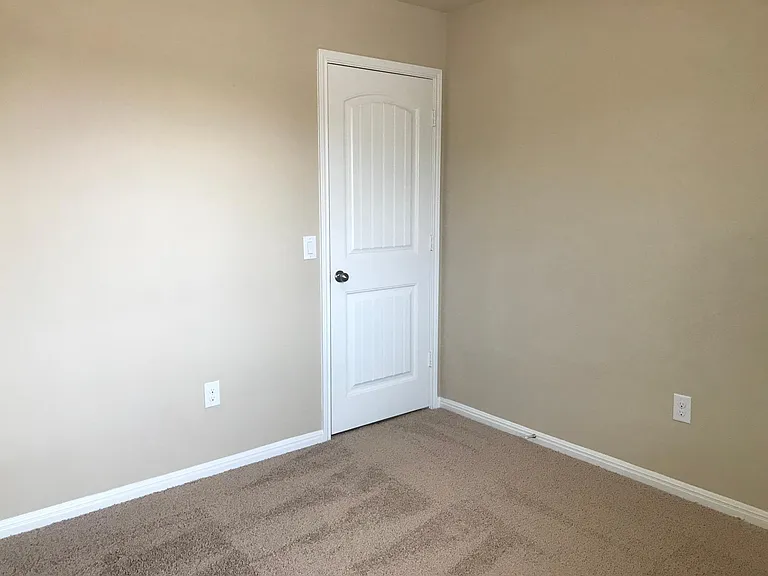 10704 Losoya Cv — Photo 19