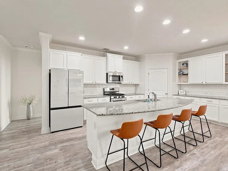 8828 Chavez Path — Photo 8