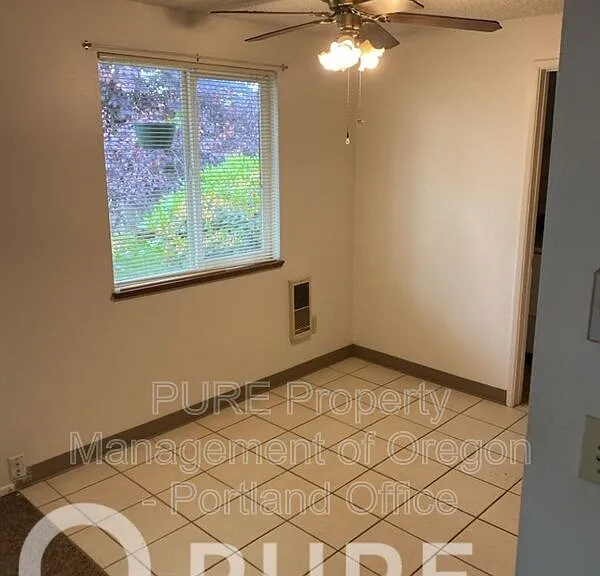 1725 SE 5th St — Photo 1