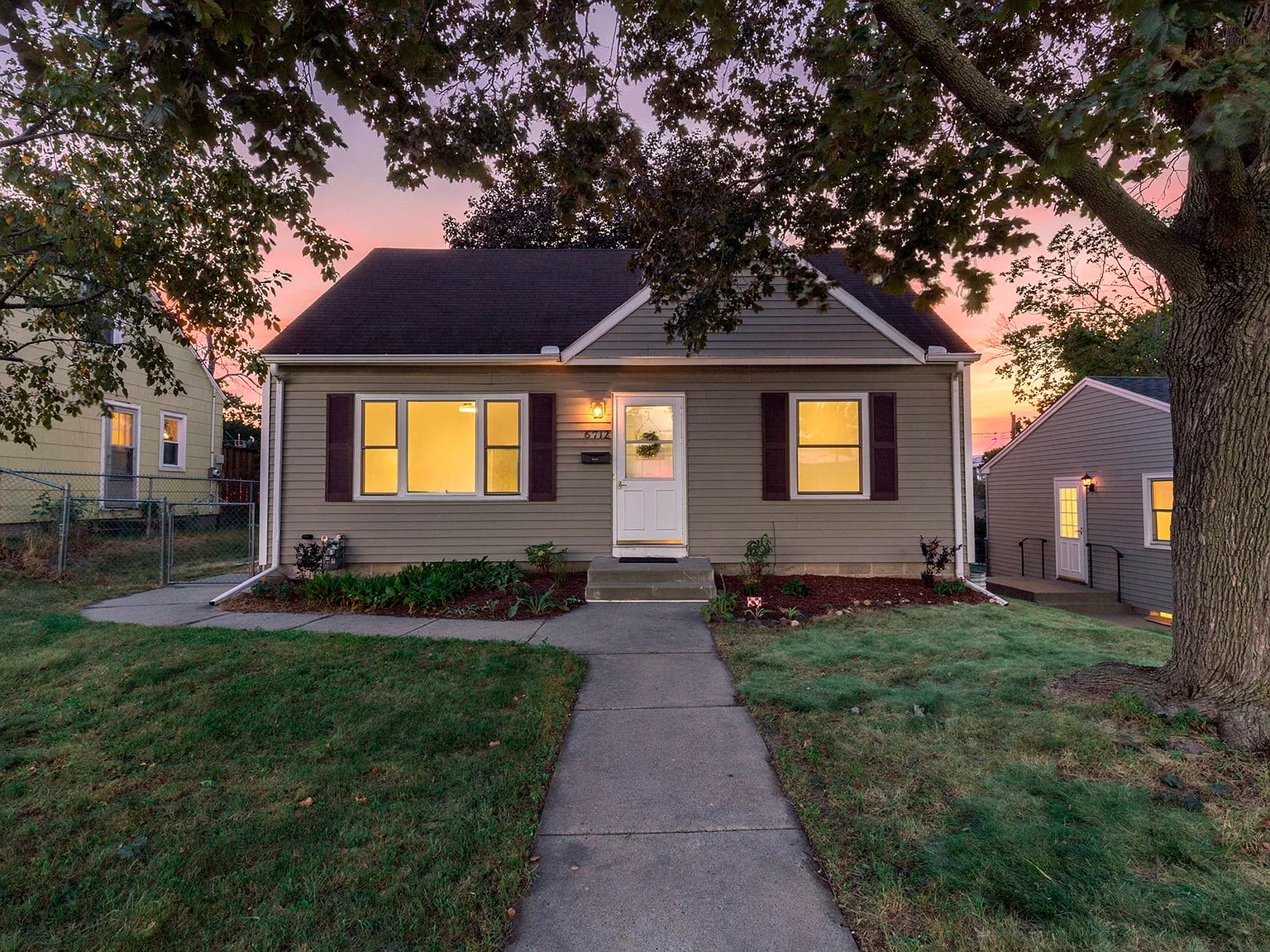 4 bed, 2098 sqft, $2,795 — Photo 1