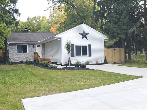 4867 Royalwood Rd, North Royalton, OH 44133