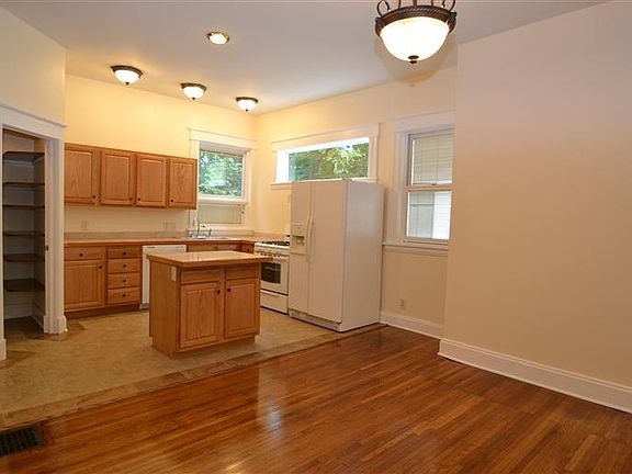 4th image of 701 Glenwood Ave