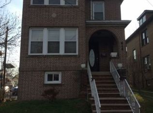 814 Roosevelt Ave, Secaucus, NJ 07094