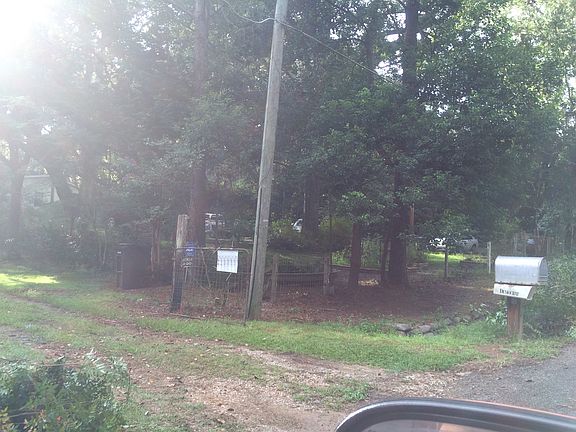 2nd image of 1418 Idlewild Dr