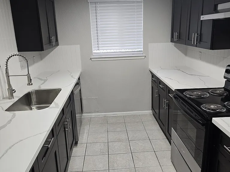 7167 Chasewood Dr — Photo 1