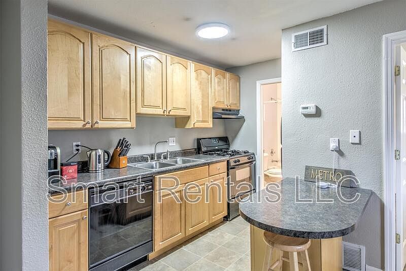 1st image of 3850 Park Ave APT 5