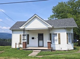 308 Montgomery St, Pearisburg, VA 24134