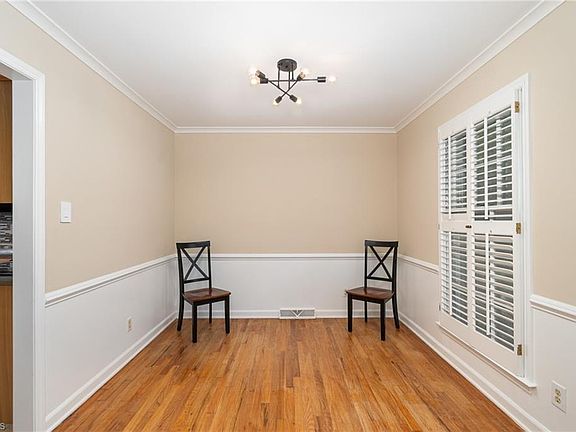 4th image of 2705 Courtney Ln