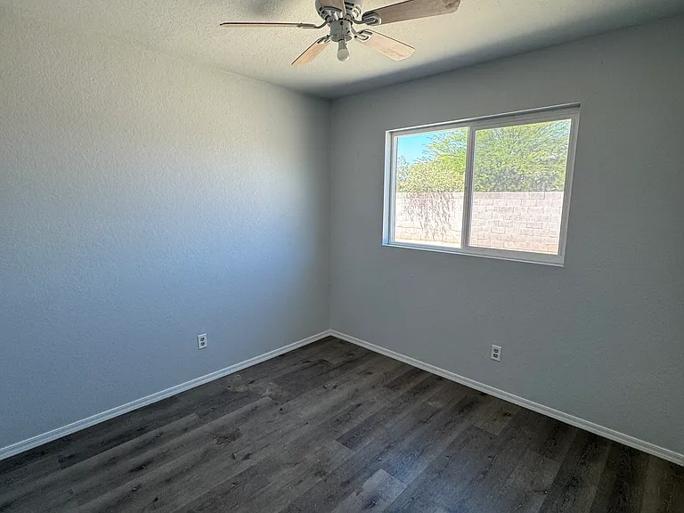 7800 S Kilcormac Ln — Photo 12