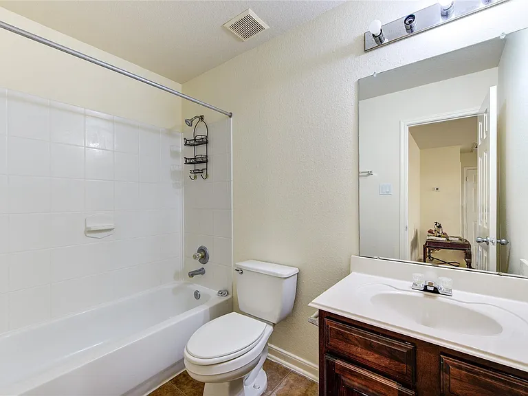 15326 Mission Oak Dr — Photo 10