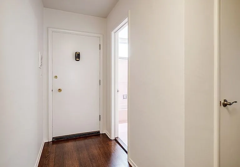 2000 Greenwich St #9 — Photo 21