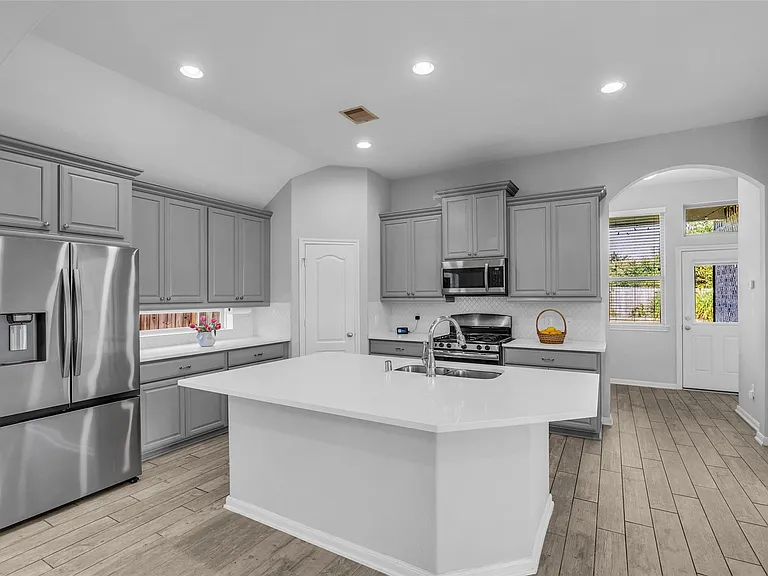 16838 Ellicott Rock Dr — Photo 6