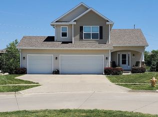 4205 145th St, Urbandale, IA 50323